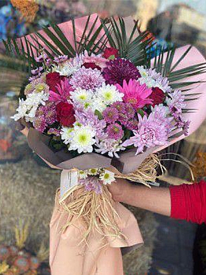 Renkli Kr iekleri Buketi